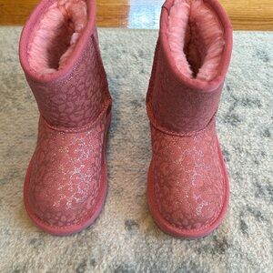 UGGS Toddler size 10. Like new! Pink sparkle cheetah print